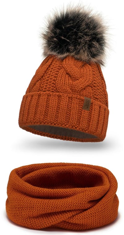 Vivisence Dames Winter Muts En Colsjaal Set - Zachte Breisteek Met Eco Bont Pompon En Fleece Voering Dubbel Geslagen Colsjaal 72x2x40 cm - Warm Op Koude Dagen - Oranje