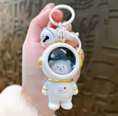 Creasowl® - Astronaut Beer - Sleutelhanger met Licht - Nachtlamp - Zaklamp – Glow-in-the-Dark Ruimte Sleutelhanger, Rugzaktalisman voor Studenten, Koppels en Cadeaus – Ruimte Beer Accessoire
