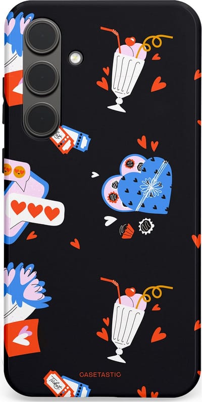 Casetastic Hoesje Geschikt voor Samsung S24 Plus - Stijlvolle Beschermende Duo-layer Case - Liefdes Kaarten