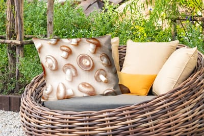 Buitenkussens - Kastanje Champignons - Beige - 60x40 cm - Weerbestendig