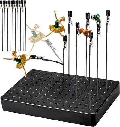 Modelverf gereedschap met standaard en 10 krokodillenclips, werkstukhouder voor modelbouw, flexibele verfstand voor knutselen en decoratie.