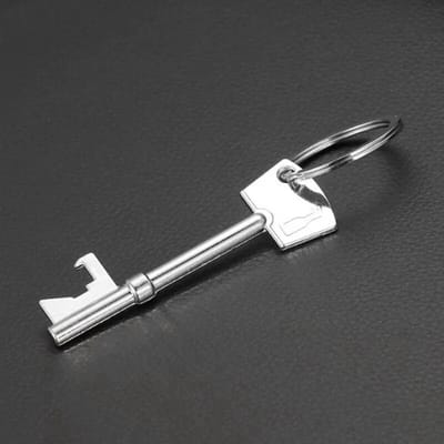 New Age Devi - " Flesopener: Sleutelhanger in Zilver - Ideaal voor je Biertje!"