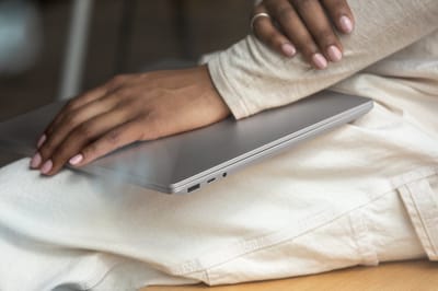 Microsoft Surface Laptop 3 Intel® Core™ i5 i5-1035G7 34,3 cm (13.5") Touchscreen 8 GB LPDDR4x-SDRAM 256 GB SSD Wi-Fi 6 (802.11ax) Windows 10 Home Platina