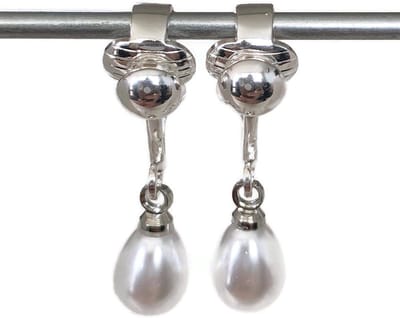 Clip Oorbellen - Oorclips - Party - Parel - Druppel - Verzilverd - Hangers - MNQ bijoux