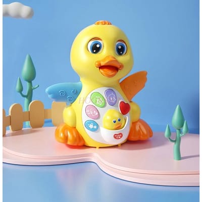 Babyspeelgoed kan bewegen en geluid maken. Baby Rabarber Eendje van 6 maanden oud wiegt en danst. 8 meisjes zijn 0-1 tot 2 jaar oud yellow