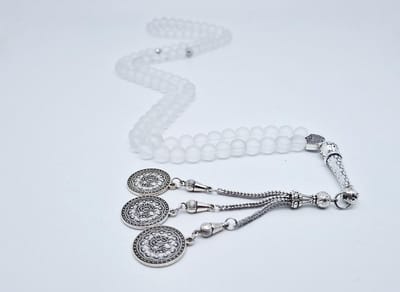 Handgemaakte tesbih "Tasbih" natuursteen "Selenite" - Aantal kralen 99 - Diameter kralen 8MM - met metaal tassel "Masha' allah" - Een mooi cadeau-idee