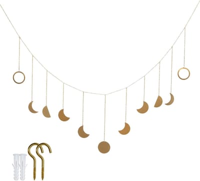 Intirilife Maanfasen slinger van metaal in goud - 114 x 28 cm - maanfasen muurdecoratie cyclus ketting decoratie muurhanger voor slaapkamer woonkamer kinderkamer