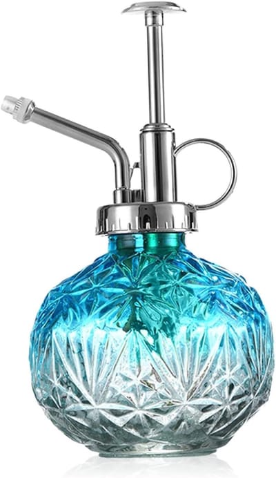 Vintage Sprayfles voor Planten 240ml - Fijne Mist Spuitfles voor Binnen en Buiten - Ideaal voor Vetplanten en Bloemen met Blauw-Witte Afwerking en Zilveren Mondstuk