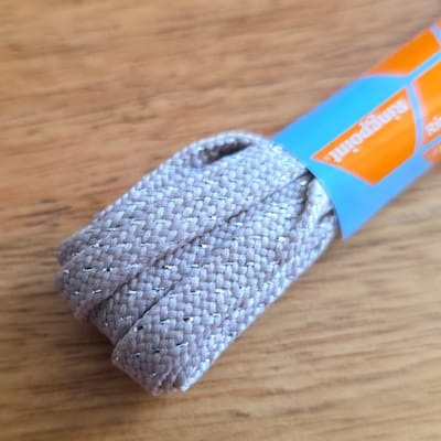 5.5mm x 75cm Plat Party Grijs Zilver Smalle schoenveters  60_9935