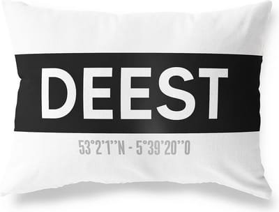 Tuinkussen DEEST - GELDERLAND met coördinaten - Buitenkussen - Bootkussen - Weerbestendig - Jouw Plaats - Studio216 - Modern - Zwart-Wit - 50x30cm