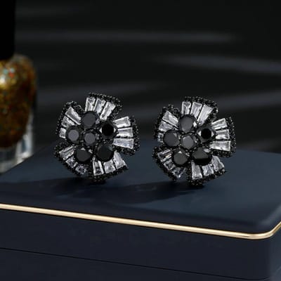 SUYU Nieuwe retro luxe en stijlvolle oorbellen met kleurrijke zirkonia ingelegde driedimensionale bloemoorbellen black