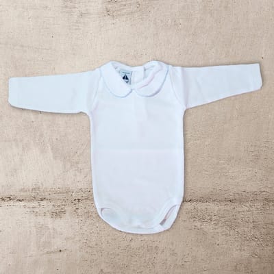 Babidu Romper/Body | wit | Lange mouw | Met rond kraagje met gehaakt lichtblauw randje | 1188 | 6 maand | maat 68