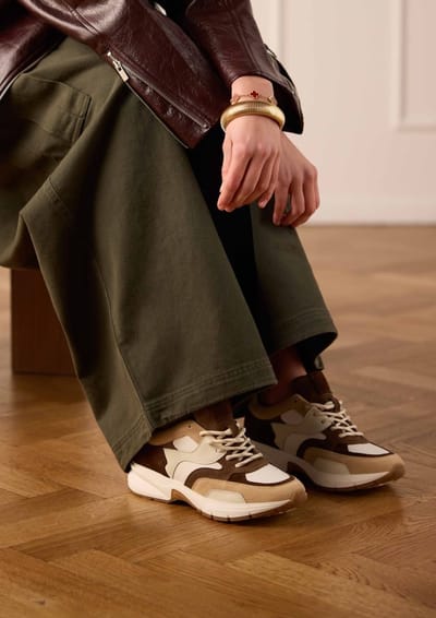 Manfield - Dames - Beige leren sneakers met multicolor suède details - Maat 36