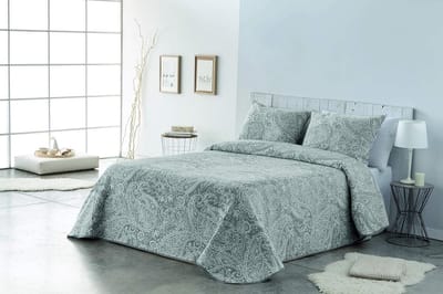 Sofia 29 Eenpersoonsbed, lichte sprei met kasjmier design, paisley sprei 180 x 270 cm, sprei bed en sofa plaid grijs