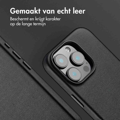 Accezz Hoesje - Geschikt voor iPhone 16 Pro - geschikt voor MagSafe Leather Backcover - Black