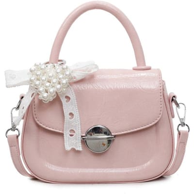 Dit jaar zijn zachte leren kleine vierkante tassen, niche en stijlvolle handtassen voor dames, en modieuze single-shoulder crossbody tassen in de mode. One size white
