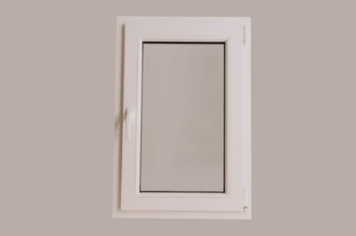 MARIANOVYCH PVC-raam 600x750 draai-kiep rechts wit