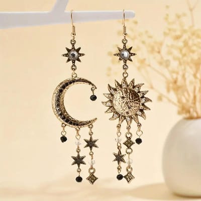 Boucles d'oreilles pendantes Bohèmes Vintage Soleil Lune Étoiles avec Pompon pour Femmes Bijoux de Fête Pailletés Strass Accessoires or