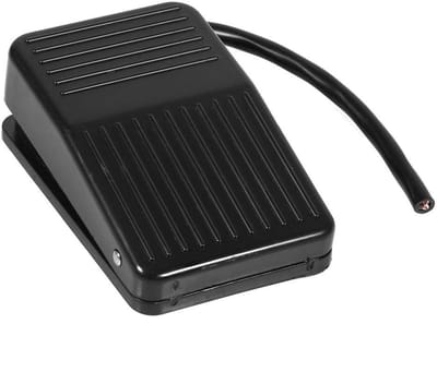 By shayne - Voetenschakelaar - Elektrische aan-uit schakelaar - Compact en gebruiksvriendelijk - Zwart - Pedal switch - Perfect voor handsfree bedien.