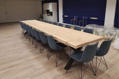 Rockwood® Douglas Industriële Tafel 3.00m met onderstel Diamant 3.00m