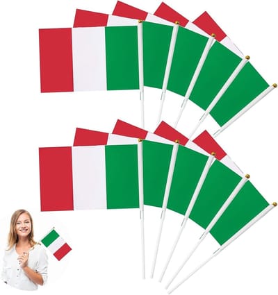 Handheld Mini Vlaggen Set - 10 Stuks Italiaanse Vlaggen, Kleurvast en Ideaal voor Feesten en Evenementen