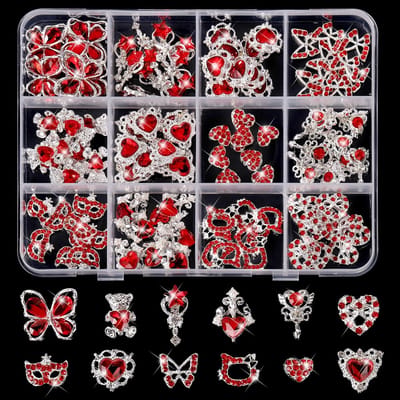 KZQ 60 hartvormige nagelstickers versierd met strass-steentjes, met designs zoals rode vlinders, sterren, hartjes en vlinderpatronen; nagelstickers met Sailor Moon-thema