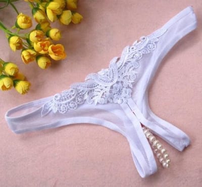 Witte string met parels