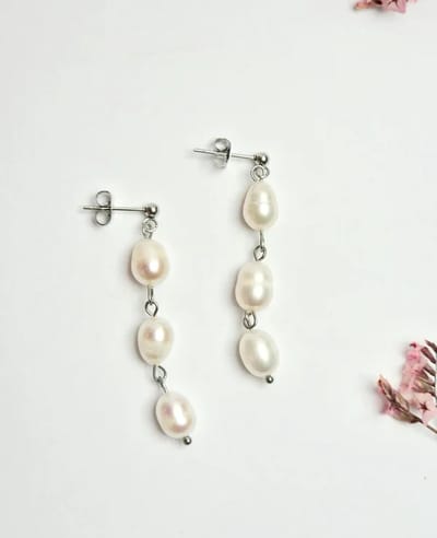 Parel oorbellen - Zoetwaterparels - oorknoppen met hanger - Stainless Steel - zilverkleurig -