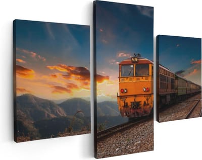 Artaza Canvas Schilderij Drieluik Trein tussen de Bergen in Thailand - 90x60 - Foto Op Canvas - Canvas Print