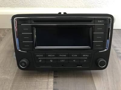 Radio Cd Speler usb mp3 bluetooth carkit bellen muziek streamen geschikt voor Vw Transporter T5 T6 Multivan Carvelle