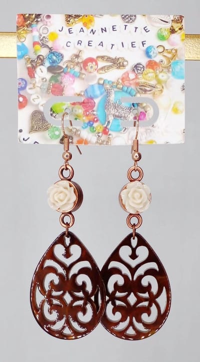 Jeannette-Creatief® - Resin - Luxe Barok Druppel Copper Beige Rose - Bruine Oorbellen - Koperkleur - Oorbellen met Roos - Barok oorhangers - Chocoladebruin - Ivoorwit - Roomwit - Kaki - Mocha Mousse - Koffiebruin - Eclectisch - Eclectische Oorbellen
