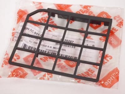 divers plastic voor scooter aprilia 125 scarabeo 1999 - 2003 ap8139287 nieuw
