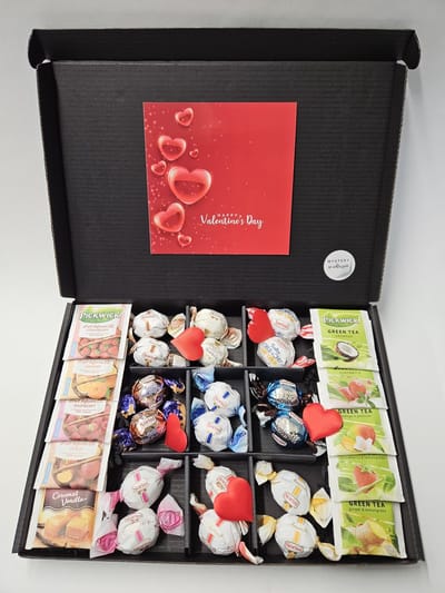 Chocolade Ballen - Thee Proeverij Pakket Groot | Mystery Card 'Happy Valentine's Day' met persoonlijke (video)boodschap | Chocolade-Theepakket | Feestdagen box | Chocolade cadeau | Valentijnsdag | Verjaardag | Moederdag | Vaderdag