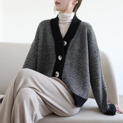 Dames Zoete Korte Truien met Kersenprint Zachte Gebreide Retro Koreaanse Stijl Alles-match Mode Bovenkleding V-hals Vrouwelijk
