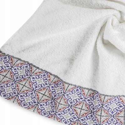 Elegante Witte Badhanddoek 50x90 cm met Ornament - Sonia Collectie