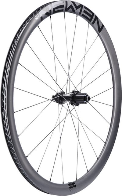 NEWMEN Achterwiel 28” - Racefiets - Road Advanced SL R.38 Streem - Carbon - 12x142 mm steekas - Bandbreedte 25 tot 35 mm - Alleen voor Schijfremmen - Wedstrijdfiets - Renfiets - Cyclocross - Zwart