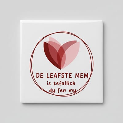 Keramische Tegel met Lieve Dialect Tekst “De Leafste Mem is Tafallich Dy Fan My” – Wanddecoratie met Hart – 15 x 15 cm