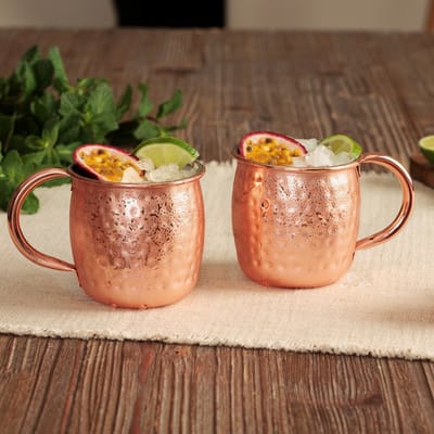 Moscow Mule Koperen Mokken - set van 2 - 47cl - Hoogwaardige roestvrijstalen beker - Moscow Mule Bekers Set - Koperen beker voor cocktail - Cocktailbeker, antiek koper, set van 2 Koperen Beker, Mok Gift Set voor Thuis, Bar, Feest