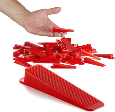 Montagewiggen Kunststof - Afstandskeggen Inbouwhulp - Ramen Deuren Monteren - Antislip Geribbeld Oppervlak - 100 of 200 stuks - Rood
