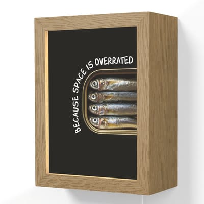 Wandlamp 15x20 cm - Oplaadbaar - Sardines - Tekst - Vis - Blik - Wandlampen binnen woonkamer - Slaapkamer lamp met kabel - Decoratieve nachtlamp - Vloerlamp snoer