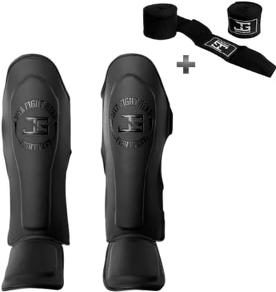 Joya FF Metal Pro Scheenbeschermers – Kickboksen/Muay Thai/MMA – Volledig Zwart – Maat XL – Inclusief Bandage – Handgemaakt