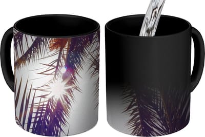 Magische Mok - Foto op Warmte Mokken - Koffiemok - Palmbladeren - Zon - Zomer - Magic Mok - Beker - 350 ML - Theemok