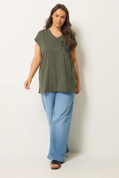 Yours Kakigroen Tshirt Met Studs, Borstzak En Dierenprint Size 42