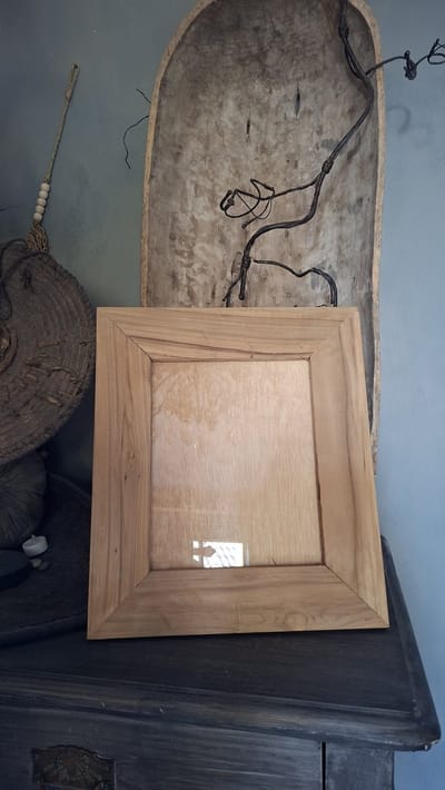 fotolijst teak robuuste vormgeving met oneffeheden