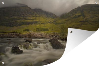 Tuinposters buiten Wilde rivier tussen de groene omgeving in Glen Coe - 90x60 cm - Tuindoek