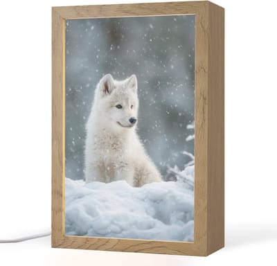 Nachtlampje 20x30 cm - Kinder lampje - Wolf - Pup - Sneeuw - Tafellamp kinderkamer - Slaapkamer lamp - Bedlamp kinderen - Kinderlampje stopcontact - Wandlamp babykamer - Nachtlampjes