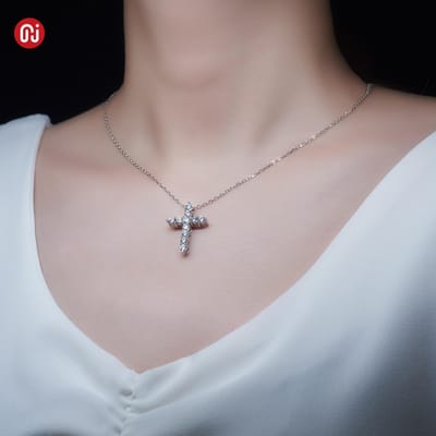 Totaal 1 .1ct 3mmx11 Rond Geslepen D Vvs1 Moissaniet 925 Zilver Christelijk Religieus Kruis Hanger Ketting Vrouw Meisje Cadeau 40-45cm white