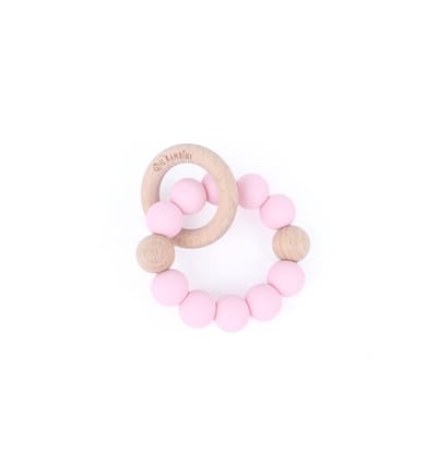Il Bambini - Houten ringrammelaar - houten bijtring met siliconen kralen - kraamcadeau - lichtroze - 8 cm