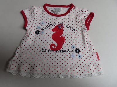 T shirt korte mouw - Meisje - Wit met rode stippen - zeepaardje - 1 maand 56