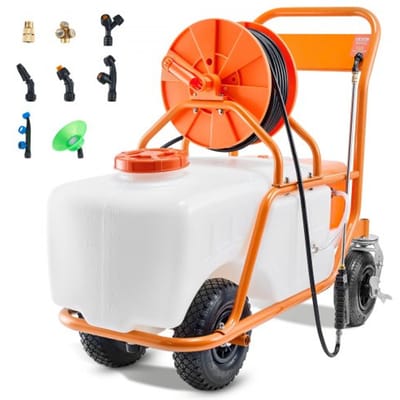 VEVOR gazonsproeier met wielen, instelbare druk 0–90 PSI, sproeier met 60 liter tank, met 8 sproeikoppen, 2 sproeistangen, deksel met brede opening voor tuinieren, onkruid wieden en sproeien.